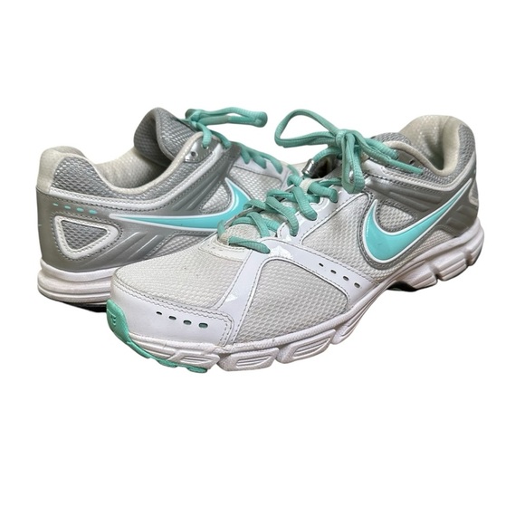 Nike Shoes - Nike Women’s 10.5 Running Shoe